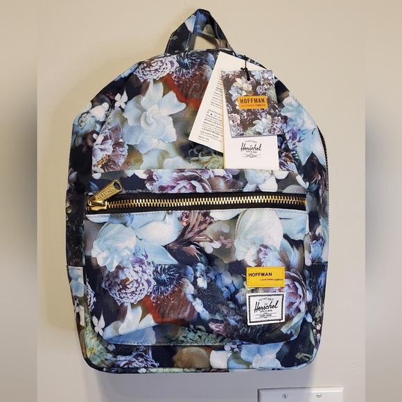 201. NWT - Herschel Supply Co. x Hoffman Grove Winter Floral Backpack - Picture 3 of 13